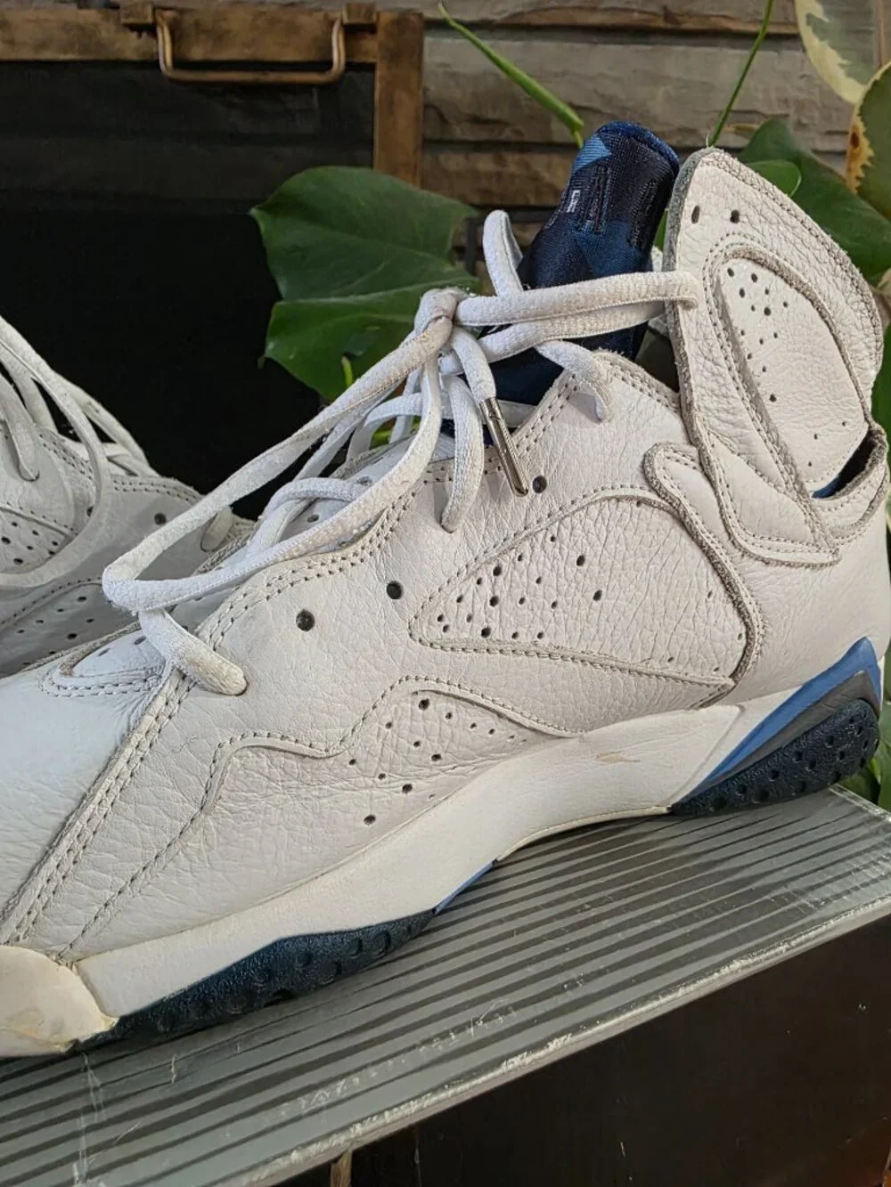 Jordan 7 Retro white and blue Men size 10.5 used 304775-141